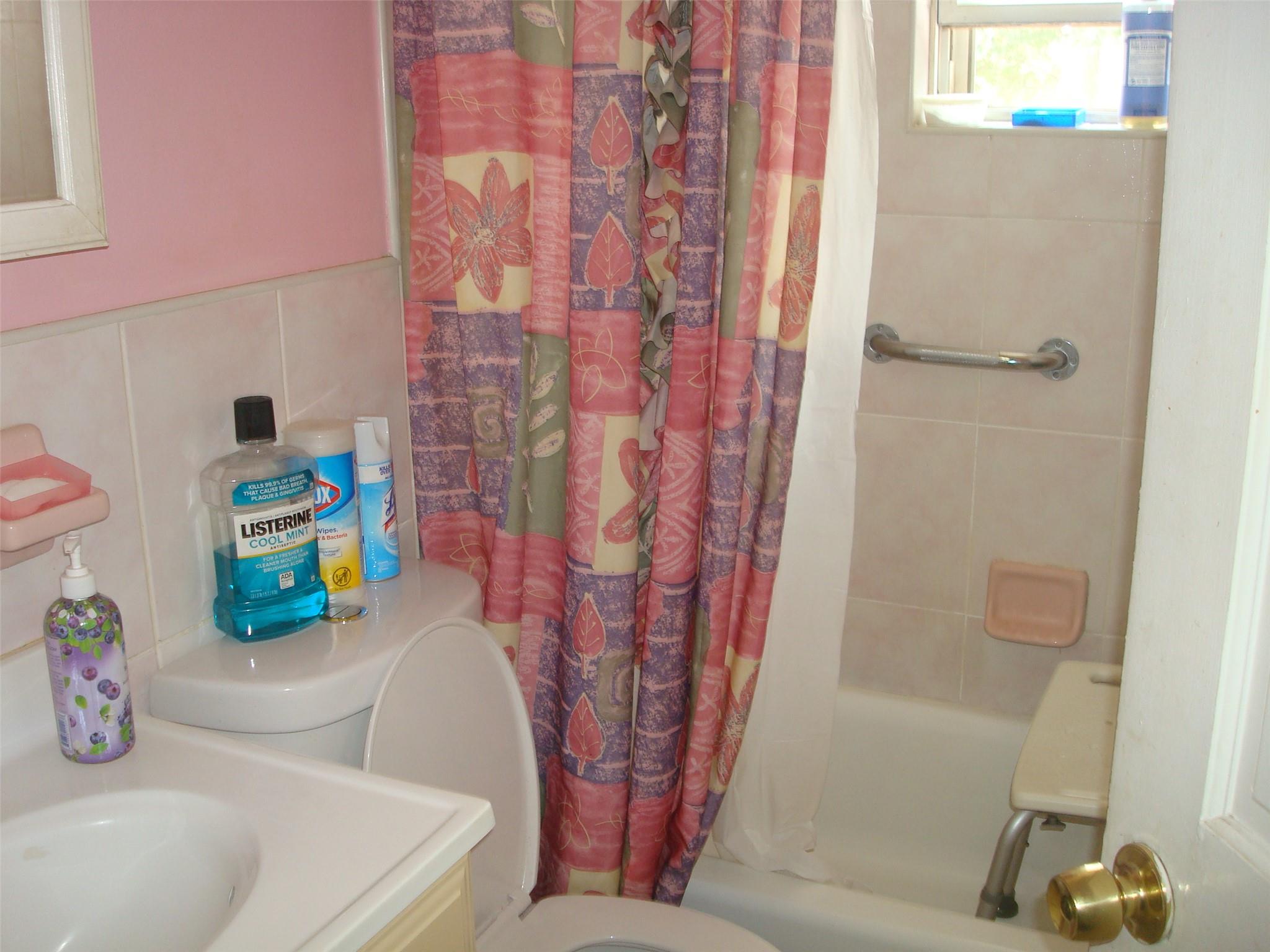 164-42 108th Drive, Jamaica, NY 11433